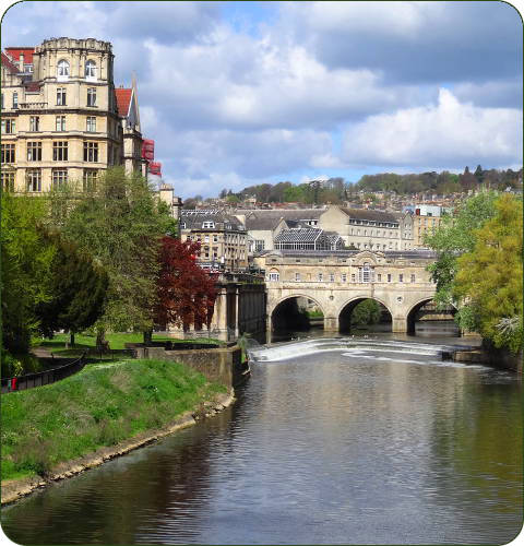 De stad Bath en de Pulteney Bridge in Engeland