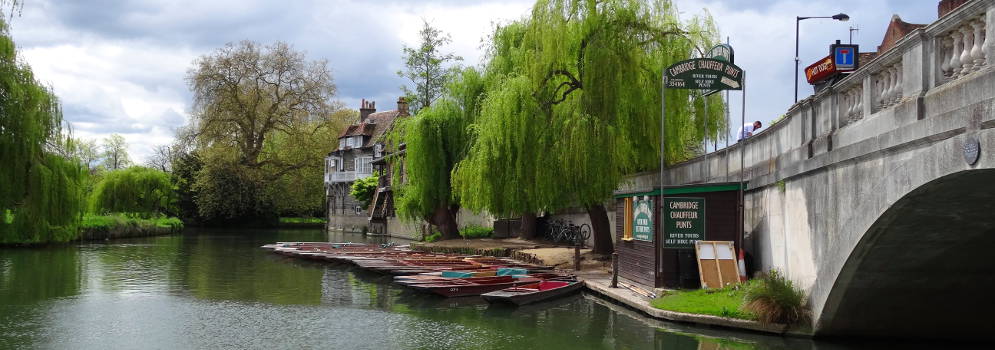 Gondels op de rivier van Cambridge, Engeland