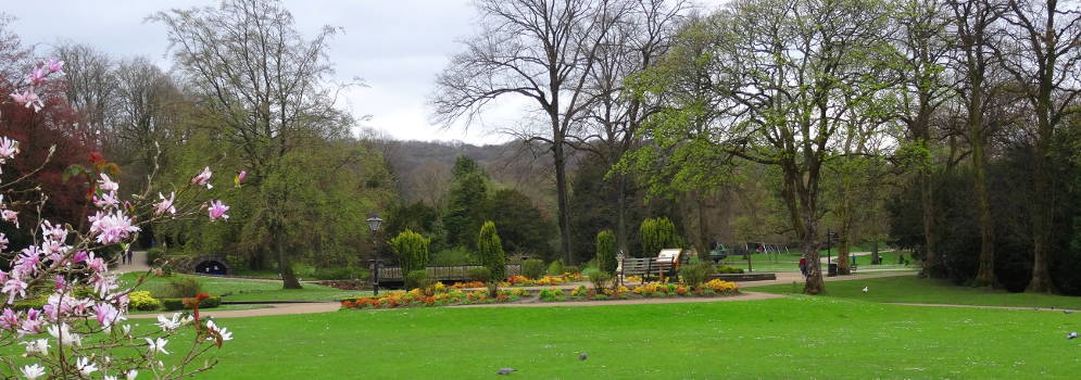 Het park de Pavilion Gardens in Buxton