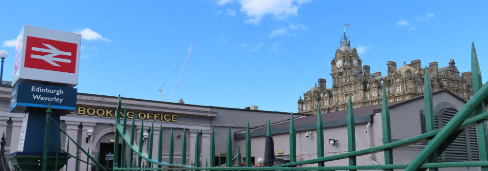 Treinstation Edinburgh Waverley in Schotland